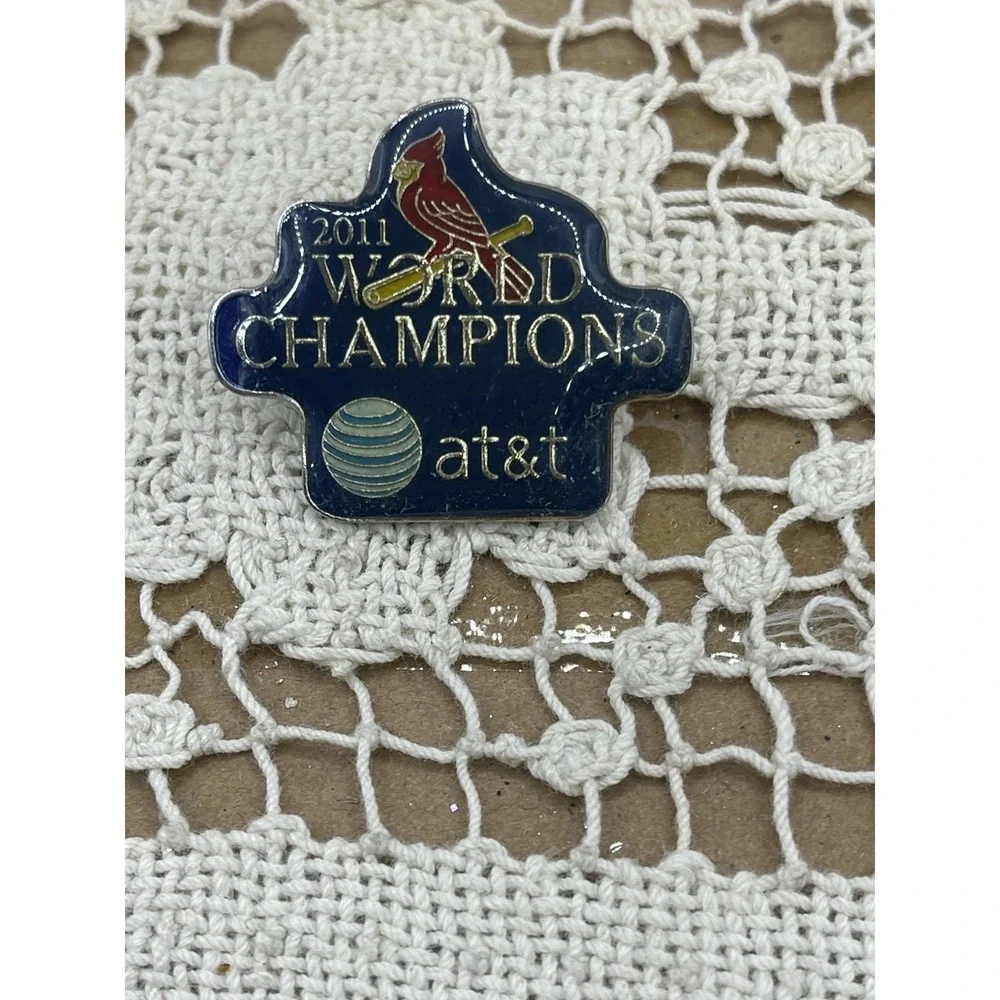 St‎ Louis Cardinals 2011 World Champions Lapel Hat Jacket Pin Sponsored by AT&T